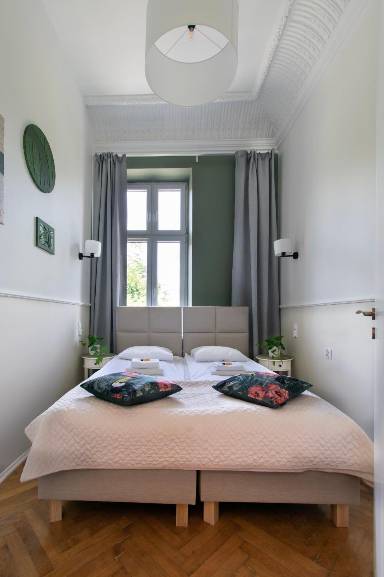 Vintage Apartment Gertrudy Street Краков Экстерьер фото